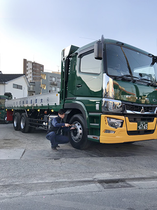 毎日の出発前の車両点検1