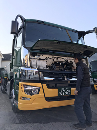 毎日の出発前の車両点検2